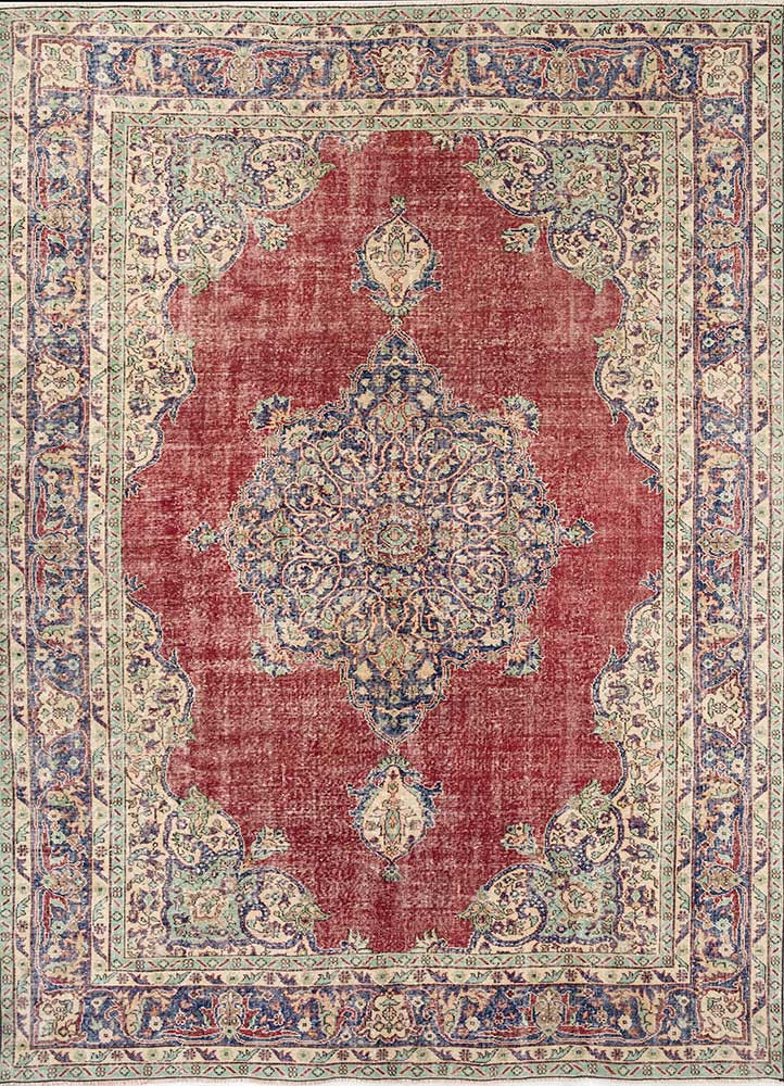 vintage red and orange wool hand knotted Rug - HeadShot vintage red and orange wool hand knotted Rug - HeadShot