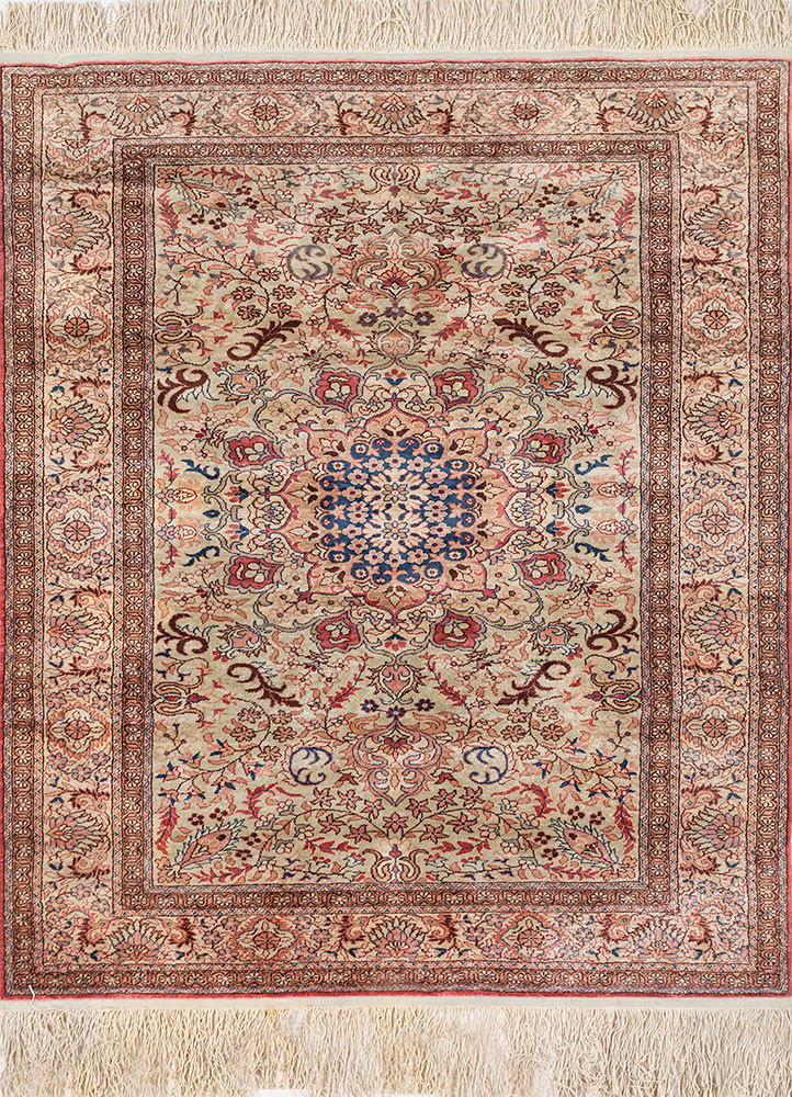 gulmarg green silk hand knotted Rug - HeadShot gulmarg green silk hand knotted Rug - HeadShot