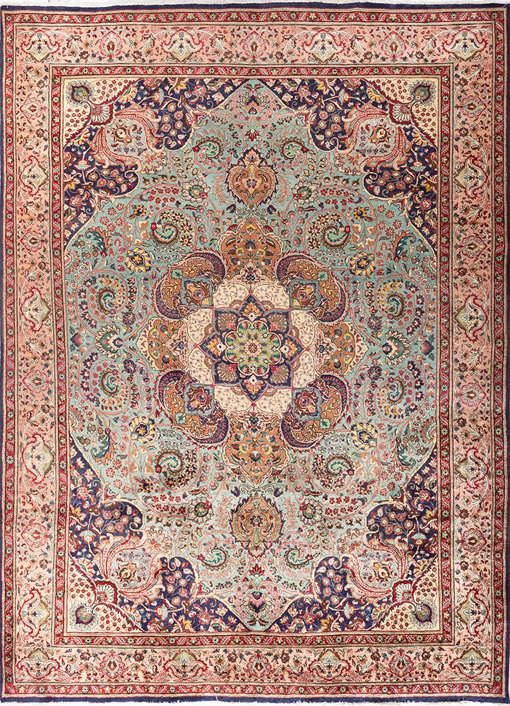 aalam green wool hand knotted Rug - HeadShot aalam green wool hand knotted Rug - HeadShot