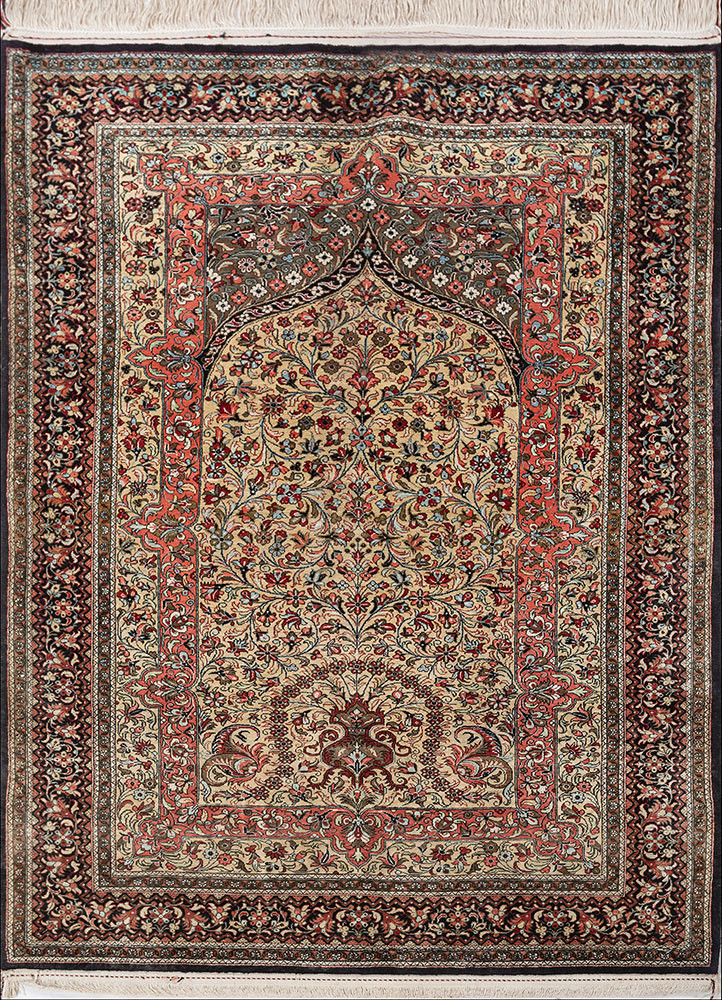 gulmarg green silk hand knotted Rug - HeadShot
