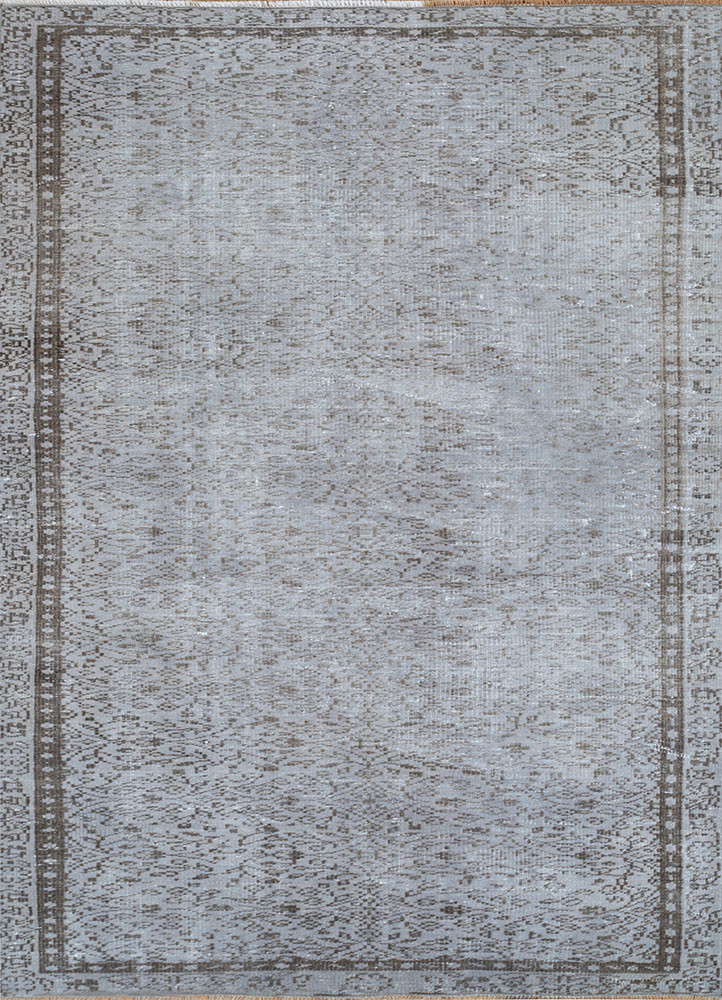 vintage grey and black wool hand knotted Rug - HeadShot vintage grey and black wool hand knotted Rug - HeadShot