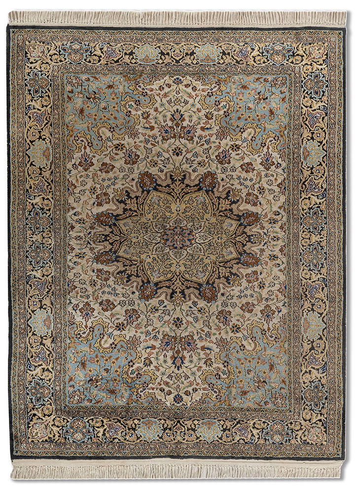 gulmarg green silk hand knotted Rug - HeadShot