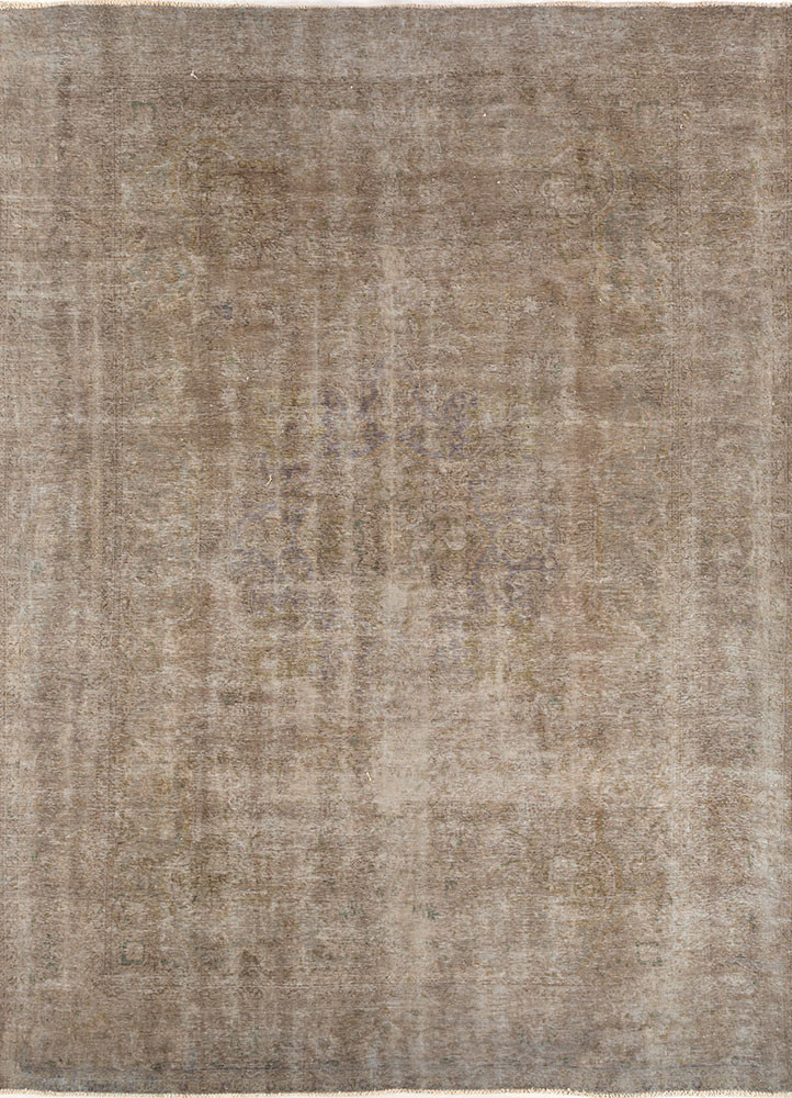 vintage green wool hand knotted Rug - HeadShot vintage green wool hand knotted Rug - HeadShot