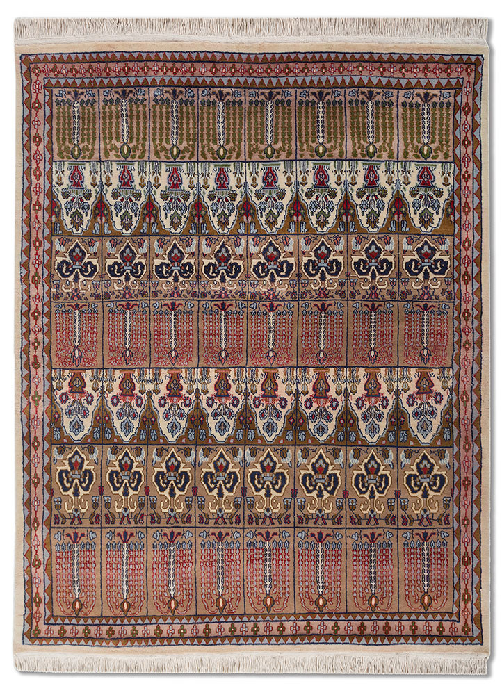 gulnar ivory wool hand knotted Rug - HeadShot