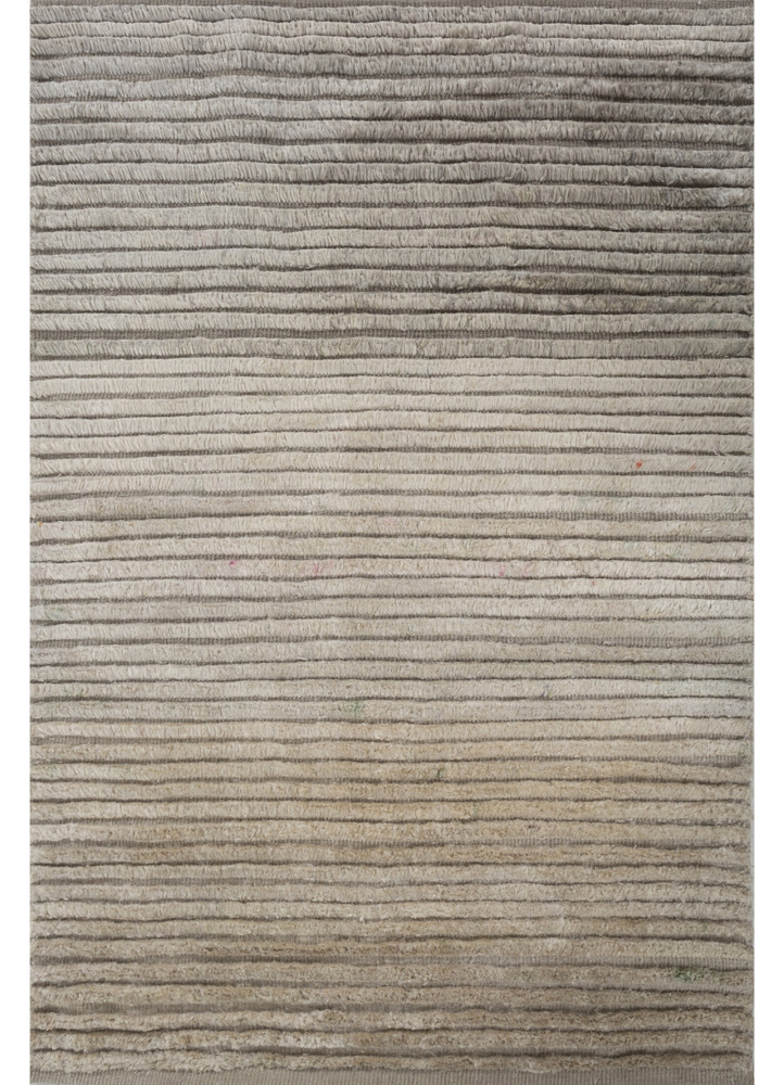 aprezo ivory wool and silk hand knotted Rug - HeadShot