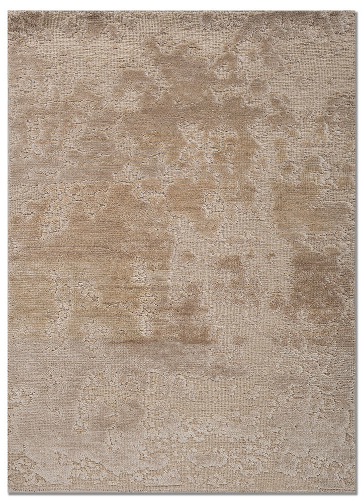 aprezo ivory silk hand knotted Rug - HeadShot