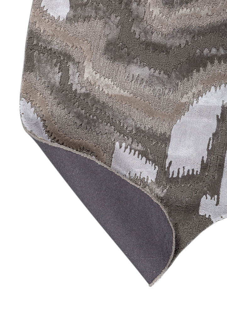 mythos grey and black wool and viscose hand tufted Rug - Backing Shot