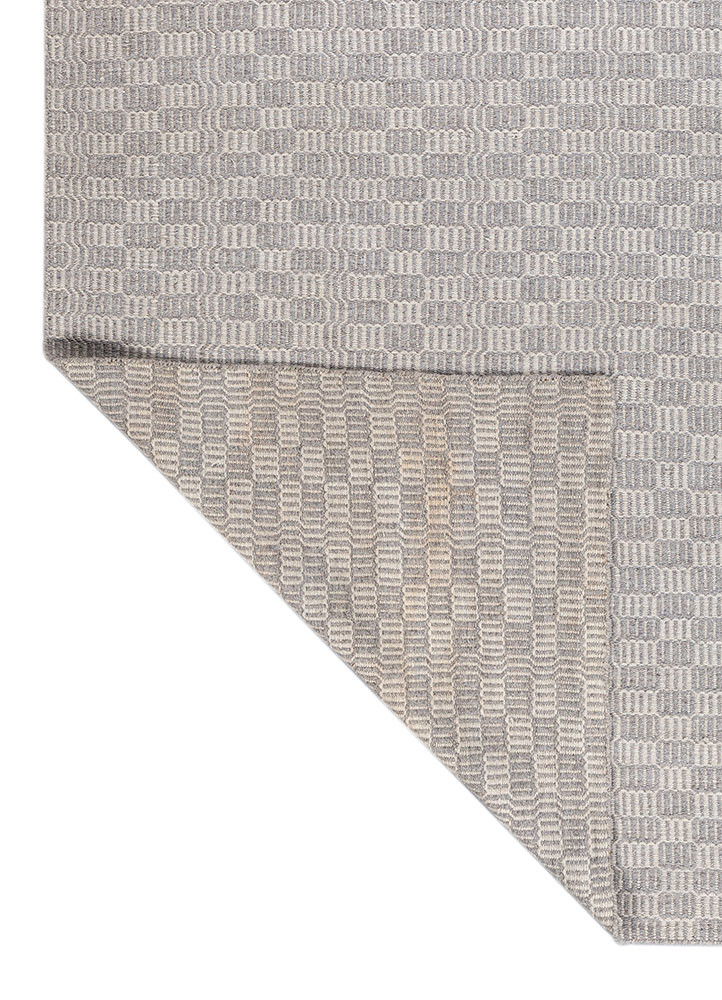 aprezo grey and black wool flat weaves Rug - Backing Shot aprezo grey and black wool flat weaves Rug - Backing Shot