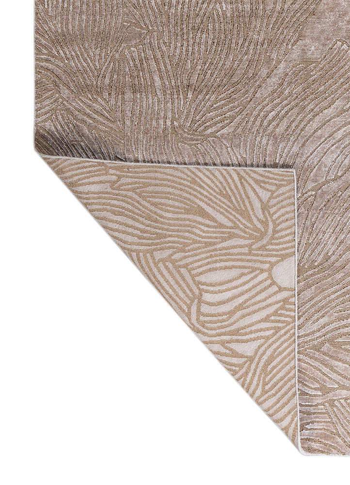 aprezo ivory bamboo silk and zari hand knotted Rug - Backing Shot
