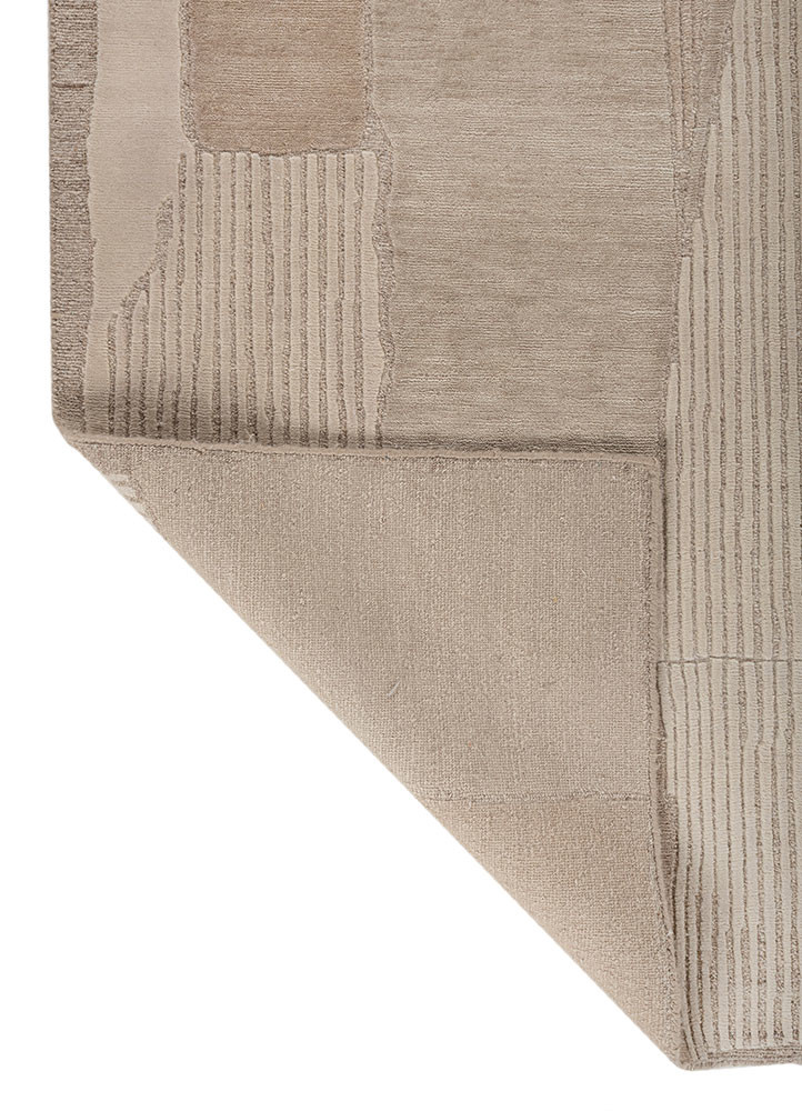 aprezo ivory wool and silk hand knotted Rug - Backing Shot