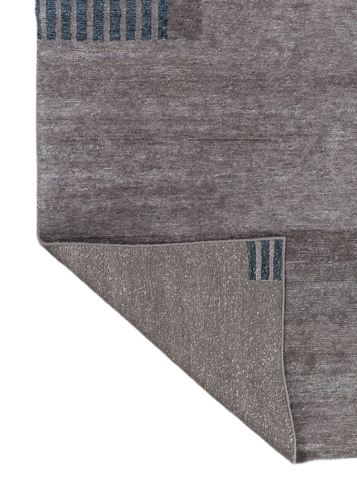 blythe grey and black wool hand knotted Rug - Backing Shot