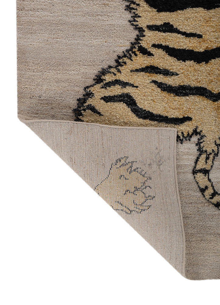 aprezo gold wool hand knotted Rug - Backing Shot