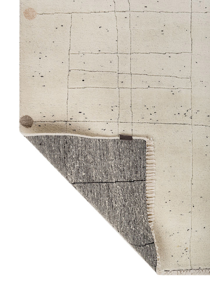 zuri ivory wool hand knotted Rug - Backing Shot