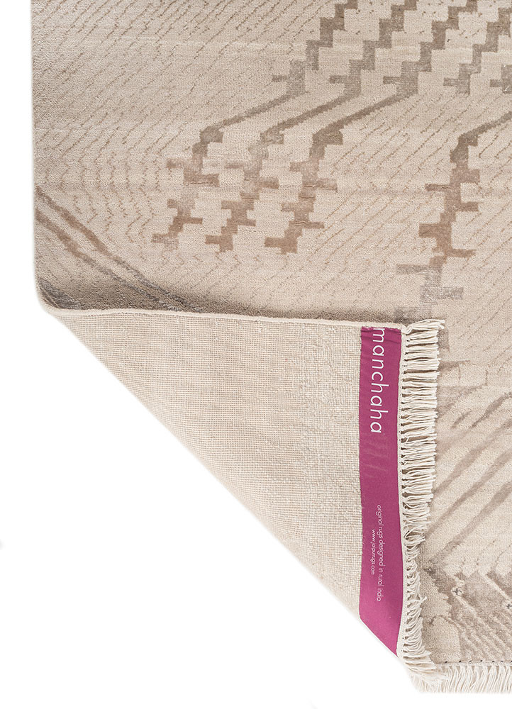 manchaha ivory wool and bamboo silk hand knotted Rug - Backing Shot