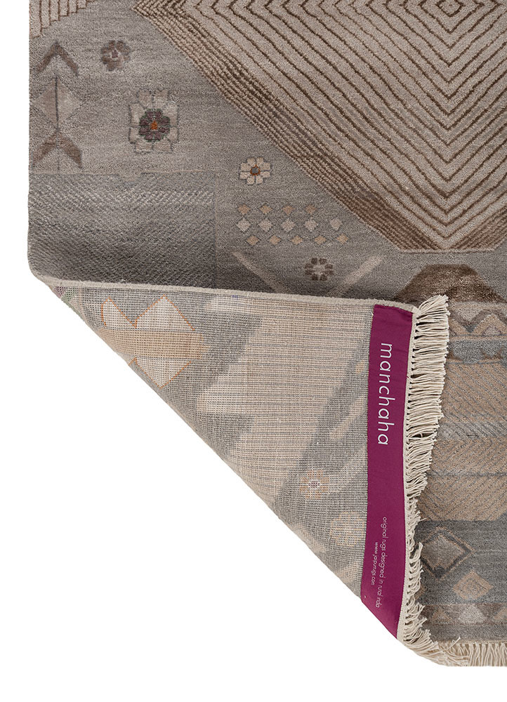 weaver art reserve grey and black wool and bamboo silk hand knotted Rug - Backing Shot