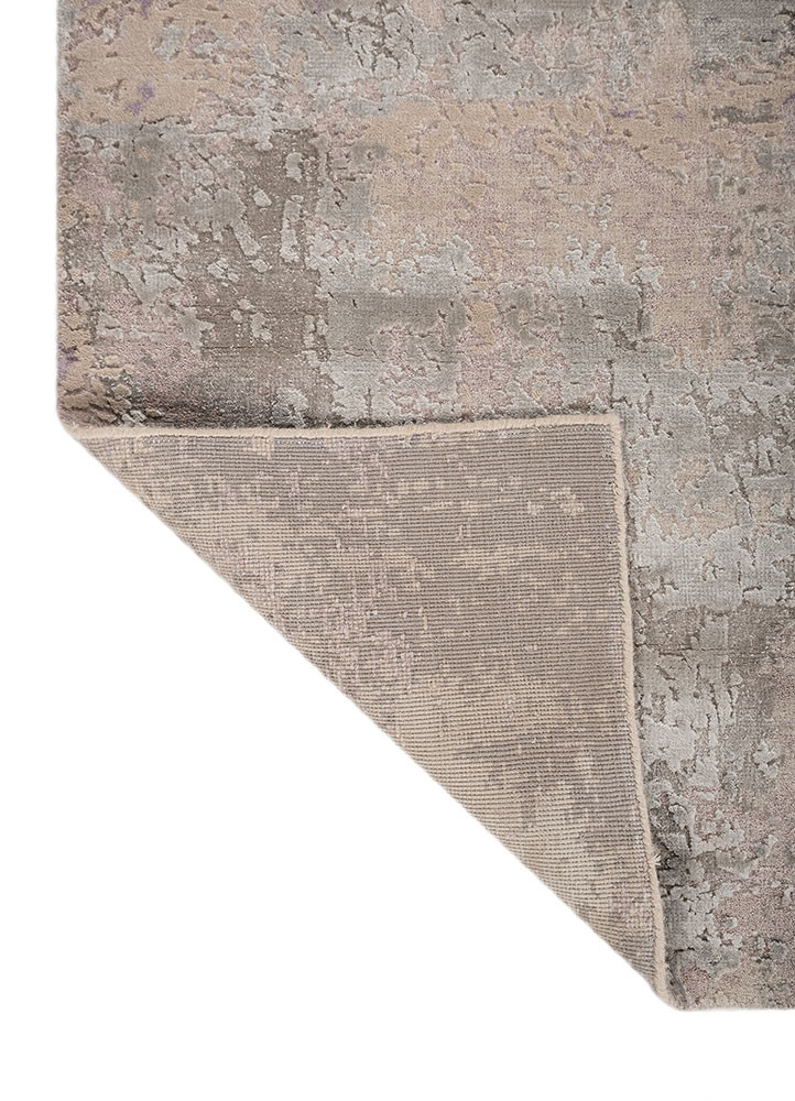 uvenuti ivory wool and bamboo silk hand knotted Rug - Backing Shot