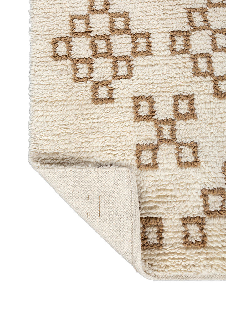 zuri grey and black wool hand knotted Rug - Backing Shot zuri grey and black wool hand knotted Rug - Backing Shot