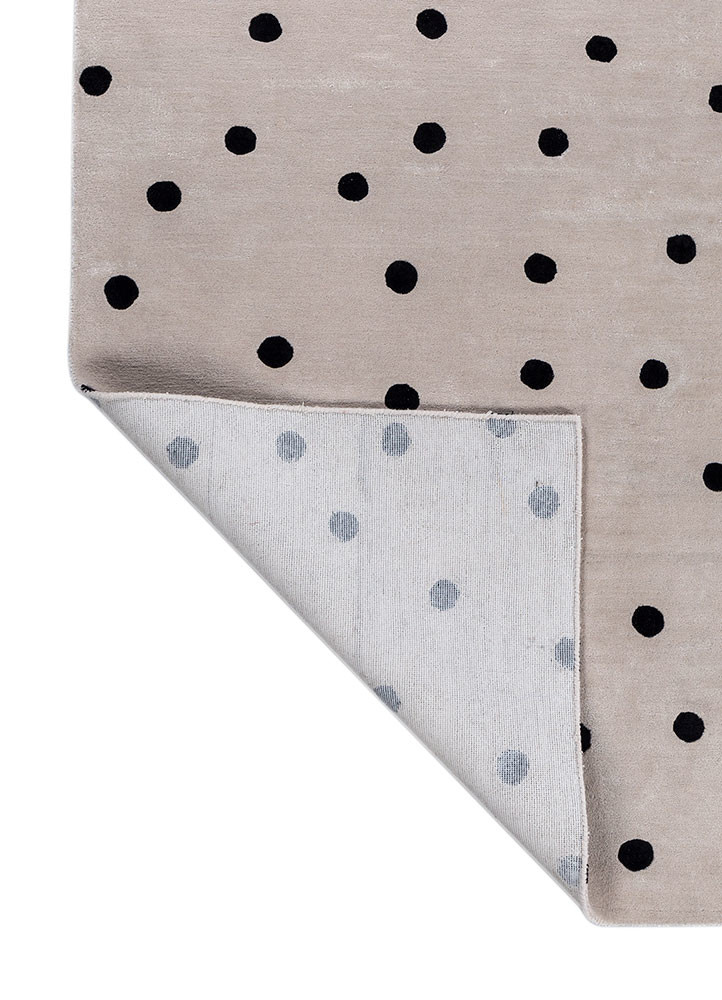 aprezo ivory wool and viscose hand tufted Rug - Backing Shot