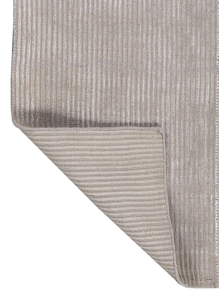 aprezo ivory wool and viscose hand loom Rug - Backing Shot